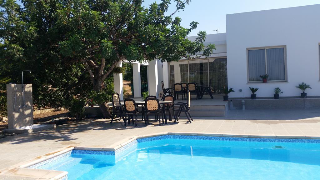 Eliofos Luxury Villa Polis Bagian luar foto