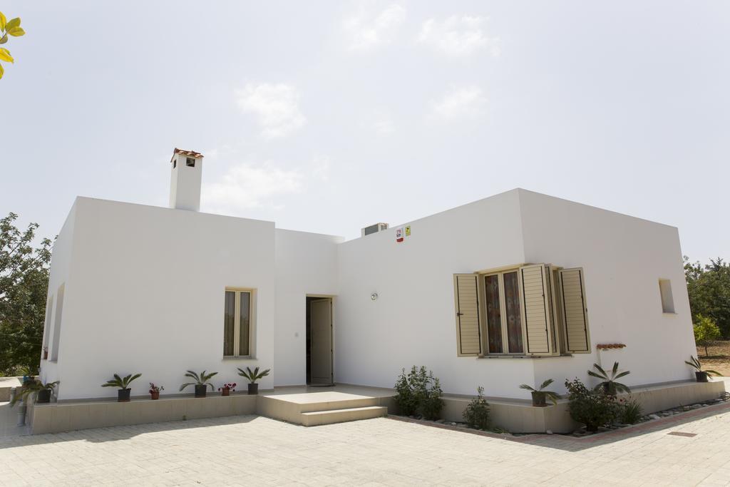 Eliofos Luxury Villa Polis Bagian luar foto